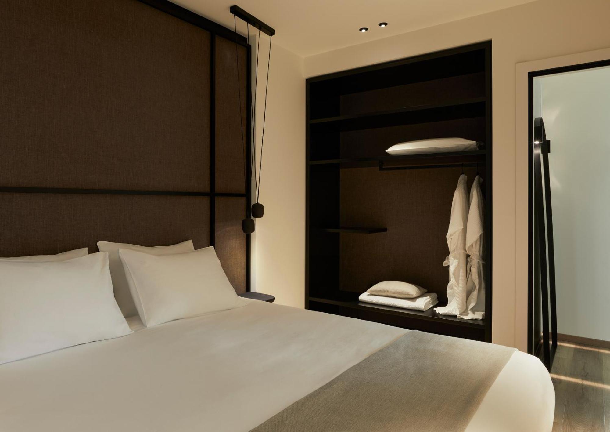 Athens Woo Suites Экстерьер фото