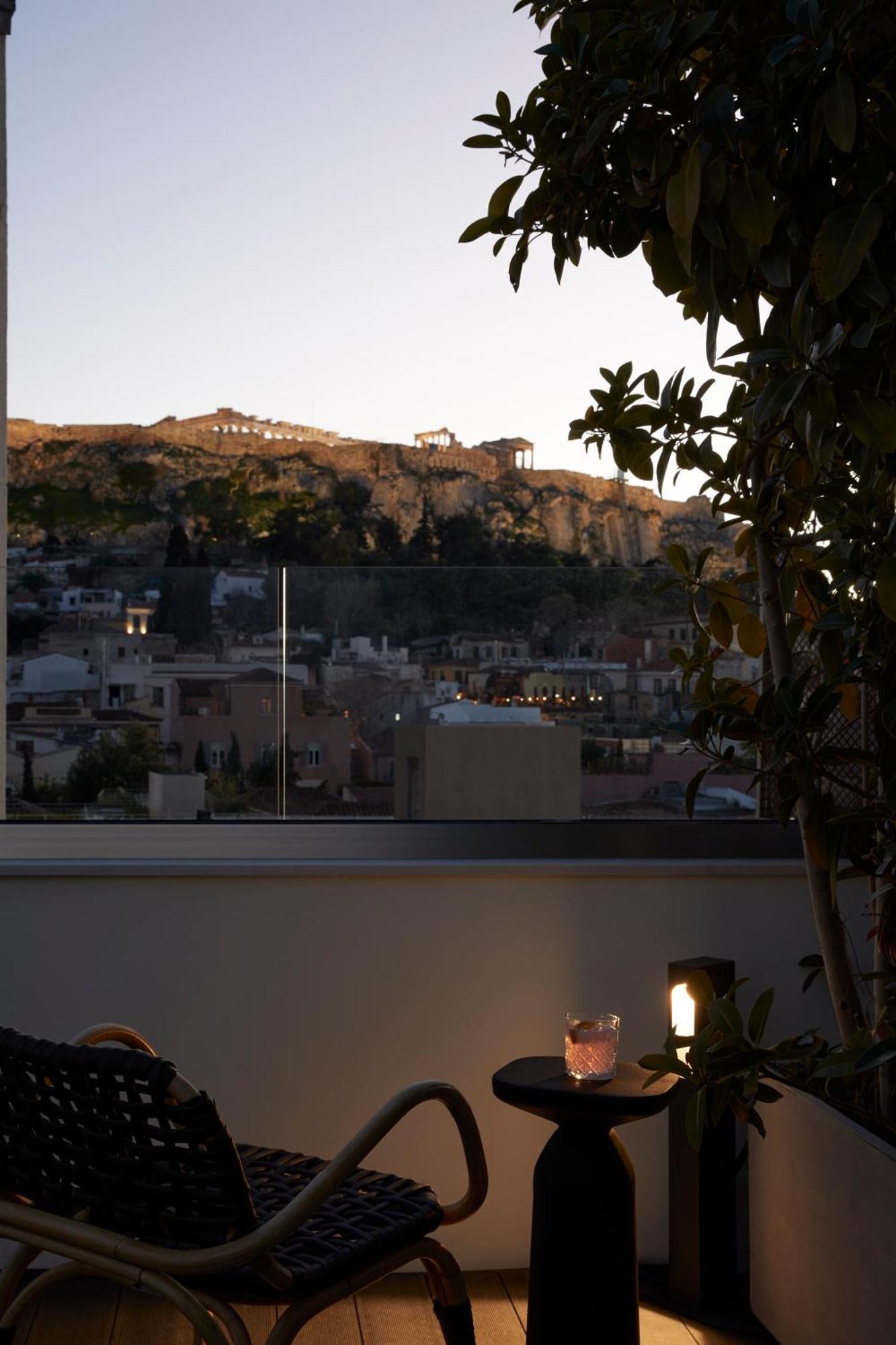 Athens Woo Suites Экстерьер фото